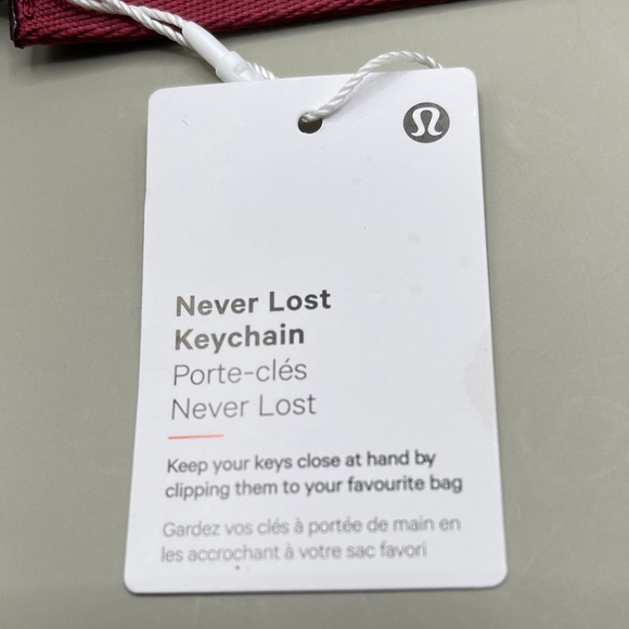 Lululemon Never Lost Keychain  Accessory NWT - Picture 3 of 5